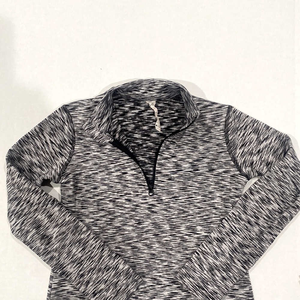 Girls blouses 1 ROCAWEAR pink 6-6X, 1 RAINWEAR gray pullover zip up      SIZE 6X - Picture 3 of 10